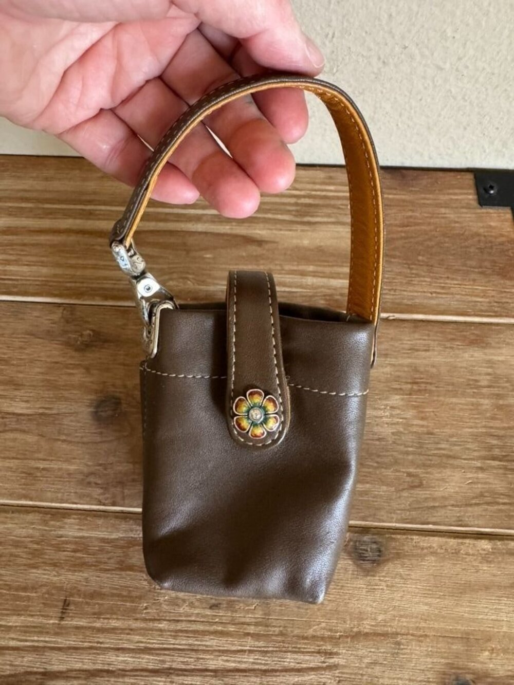 Vintage Y2K Brighton Taupe Leather Silver Claw Cloisonne Flower Bag Charm